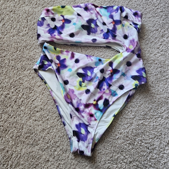 H&M Purple Floral High-Leg Bandeau Swimsuit Womens XL NWOT - Picture 2 of 4